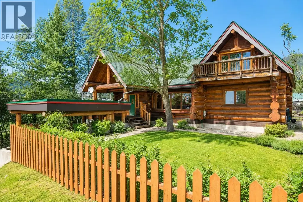2266 Fifth Avenue, Rossland